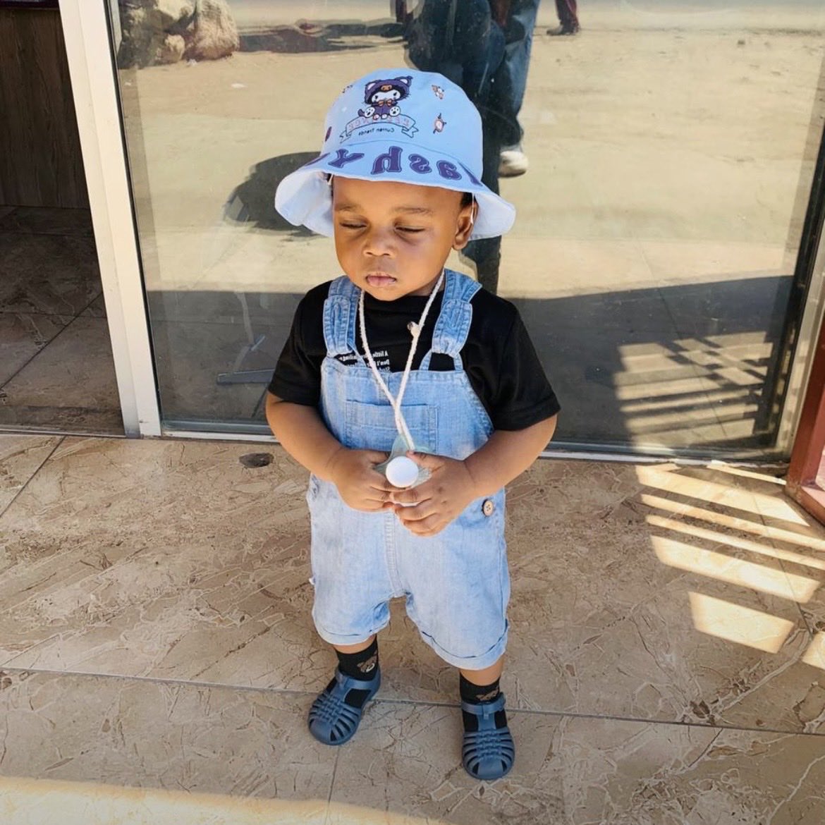 ESebbinson's tweet photo. We are 365 days on earth, Happy birthday Tseko Tei, no long Essay Son, 19years from today we will do the Essay, May Nature give us long life😛🎂😍❤️😆 https://t.co/5Xi0H6wPLT