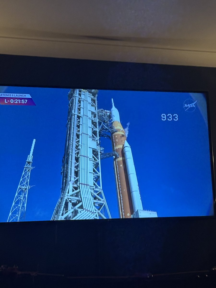 Wishing you the very best, Crew of <a href="/NASAArtemis/">NASA Artemis</a> on your mission for humanity. Amazingly brave &amp; pushing the boundaries of our people for all. 🤞🏼