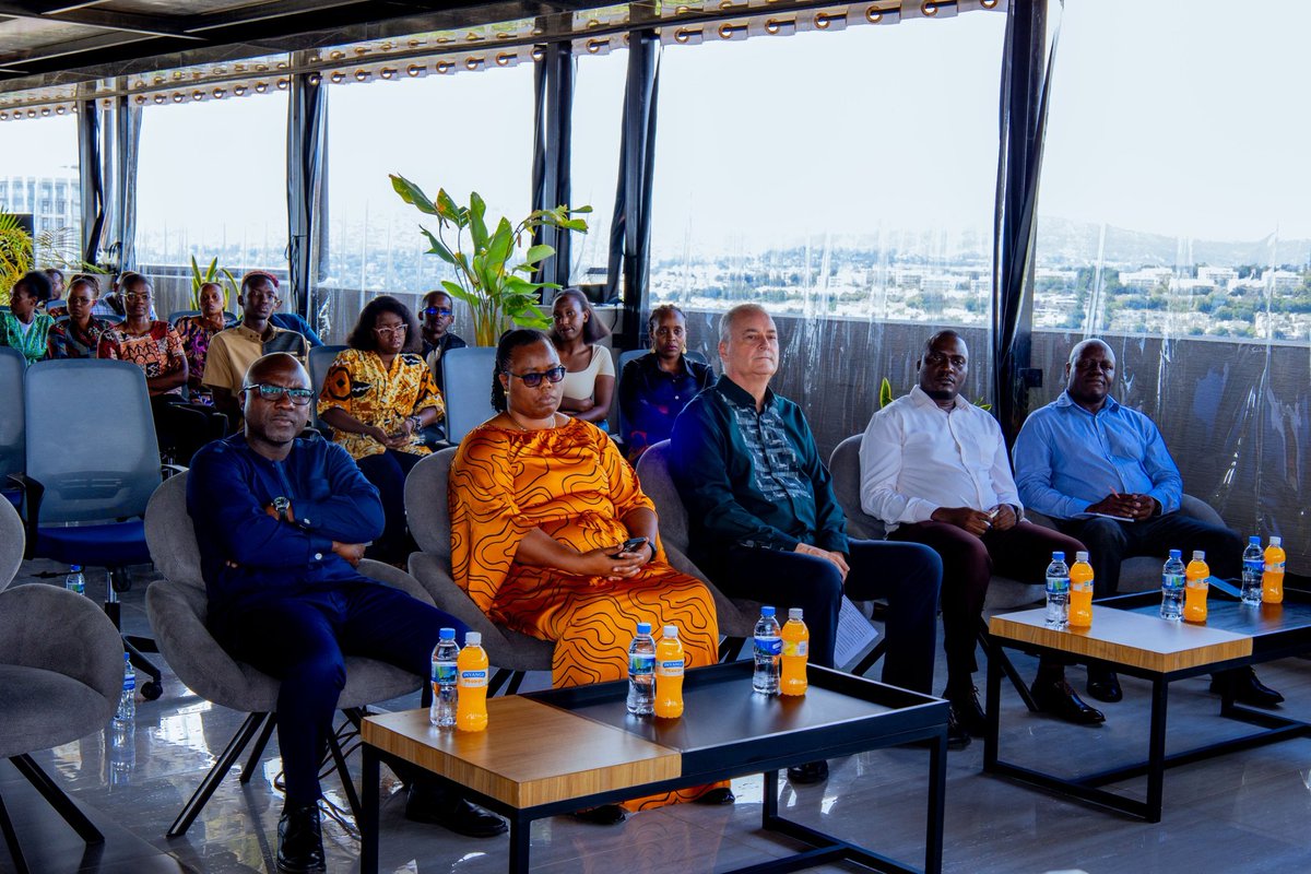 alexnyandwiii's tweet image. Hon. Min @solangeuwituze joined today @CGIAR centers in #Rwanda to celebrate women driving transformation in agrifood systems.

As March ends, the message is clear:
Seize opportunities
Embrace strengths
Earn success

A strong call to advance gender equality in agriculture.
#IWD