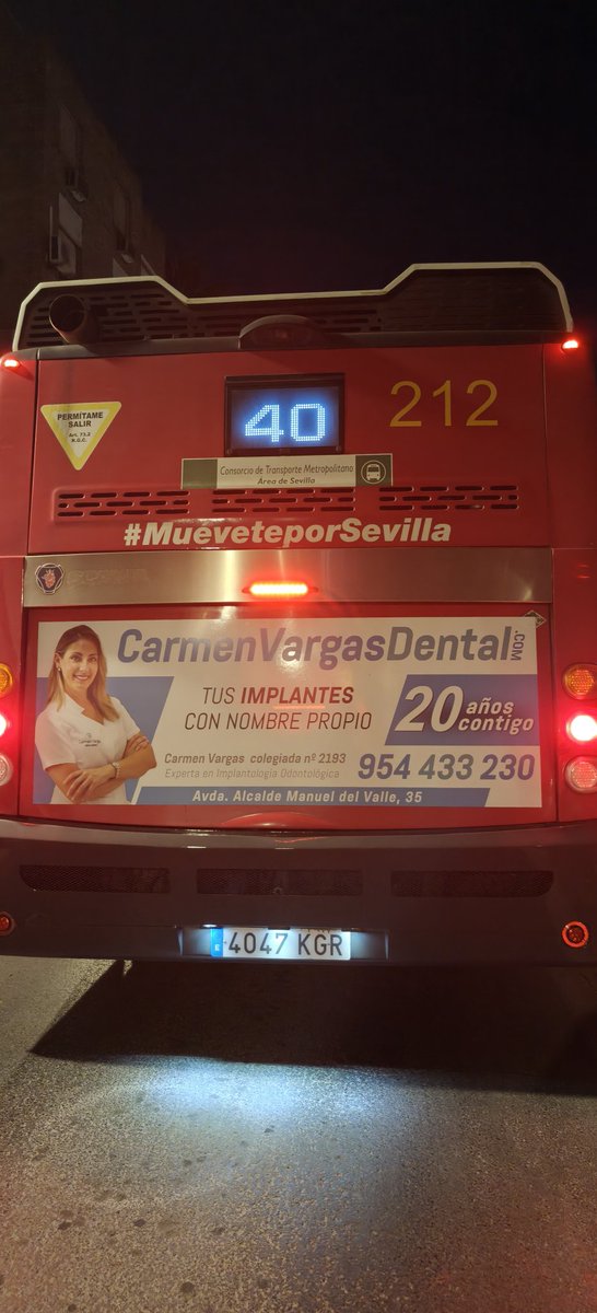 EmmadeDorne's tweet photo. 00:06 me acabo de bajar de la línea 40 en la Calle Evangelista y me gustaría destacar que el conductor estaba bastante ofuscado. No sé si ese era el motivo por el que llevaba un ritmo bastante brusco con frenazos bastante notorios. @Noticias_Tussam @tussamoficial https://t.co/kAd7F8uba5