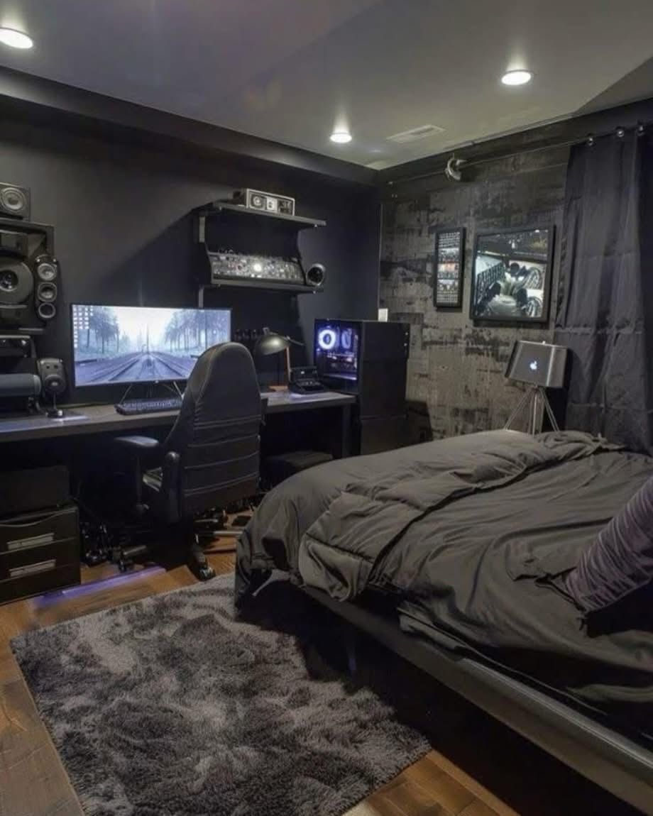 this is what every 14 year old boy wanted his room to look like and honestly still do
