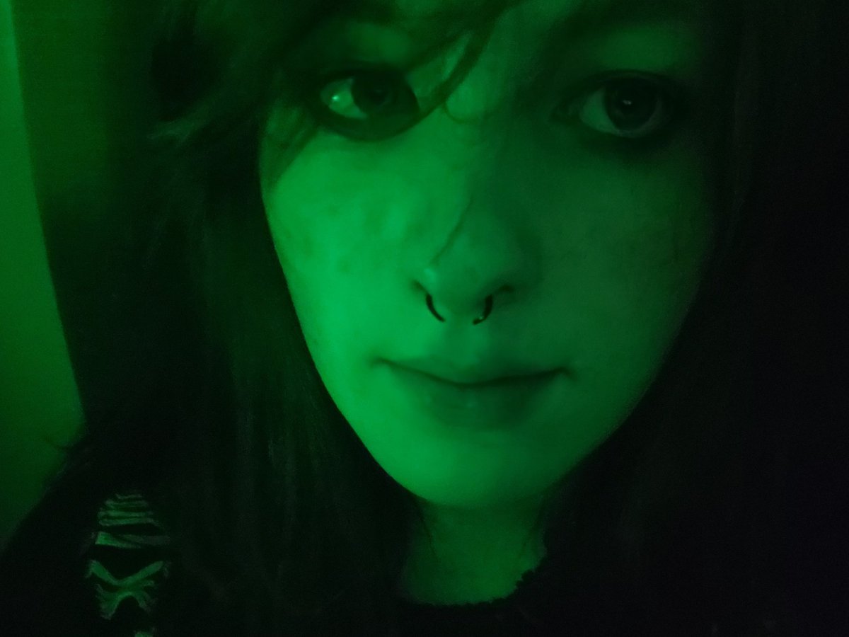 yung emoviolence tweet media