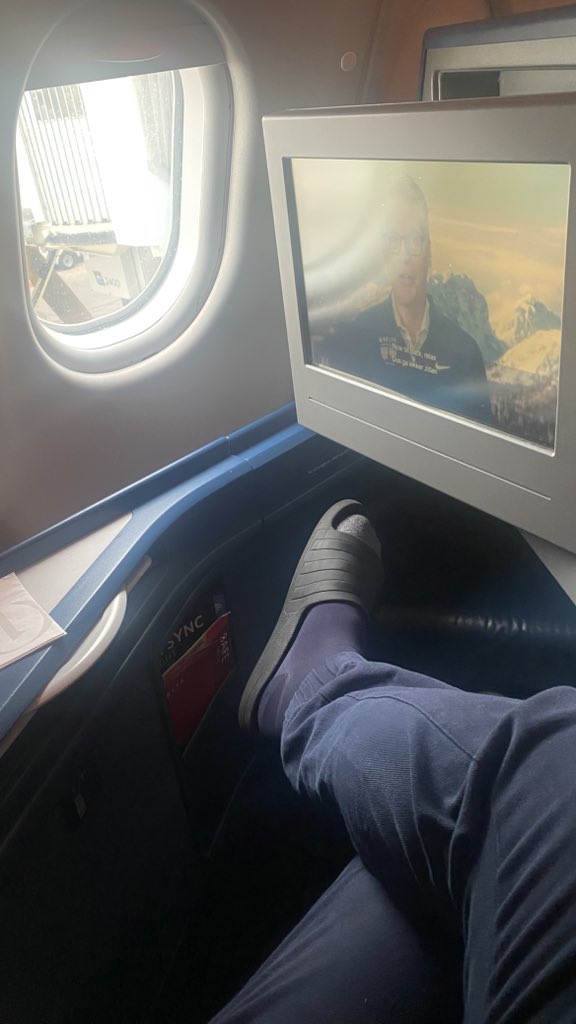 ilaçi ♛ tweet media