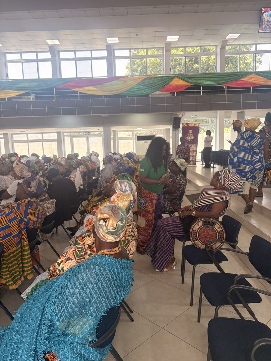 NPRAGhana's tweet image. Driving pension awareness where it matters most—yesterday, NPRA engaged queen mothers and predominantly informal sector workers, including those in agriculture, aquaculture, and market trade, at the 8th edition of the Gathering of the Royals.🟢

#NPRA #InformalSector #Pension4All
