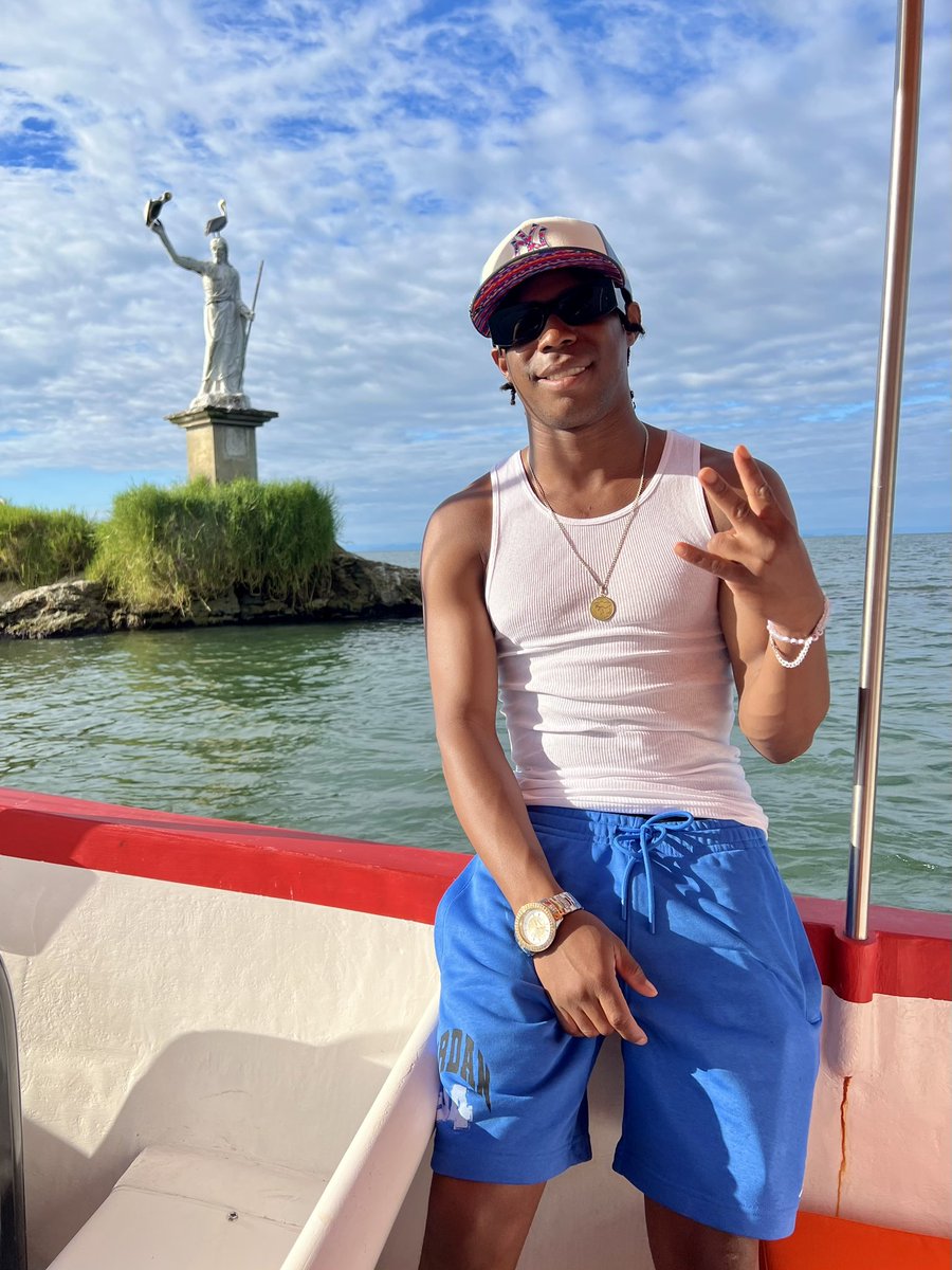 Ghetto Living tweet media