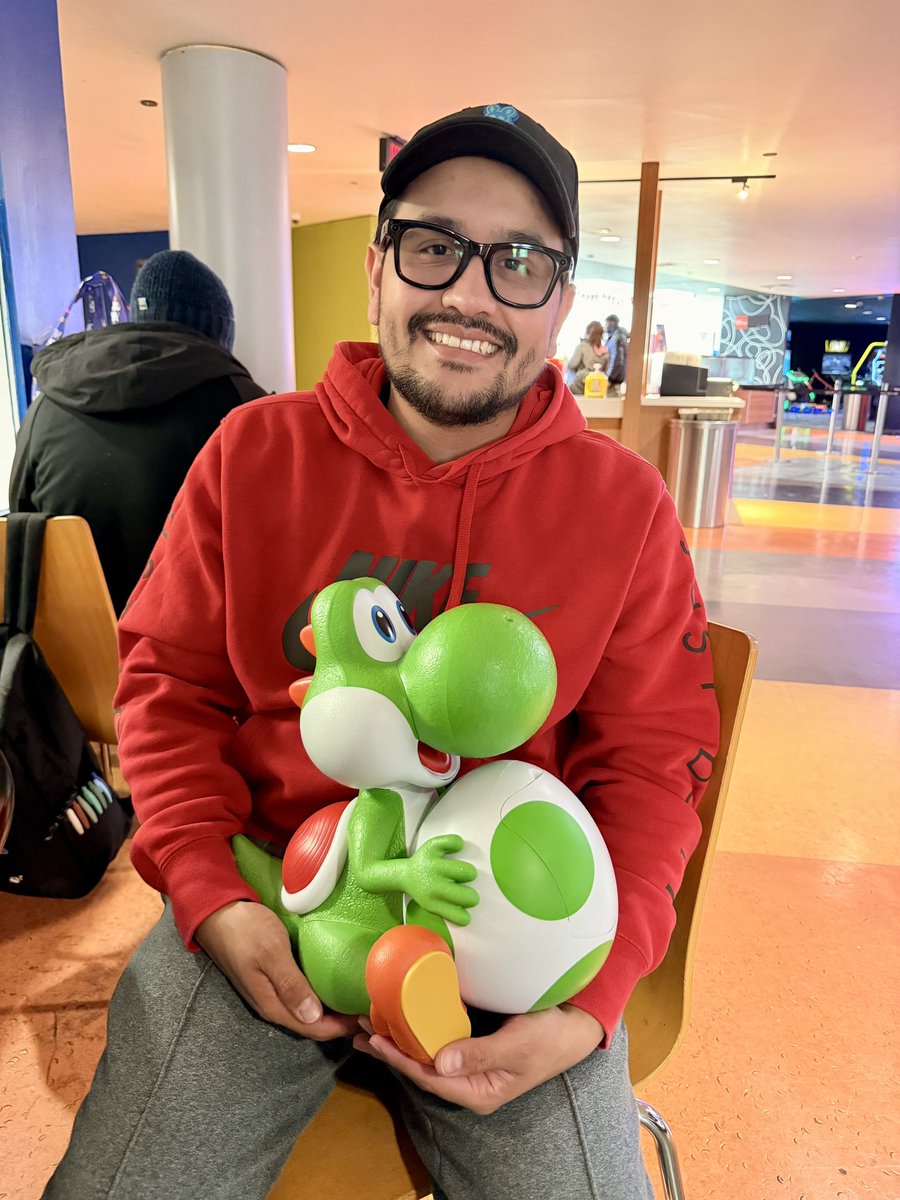 Y Λ M X tweet media