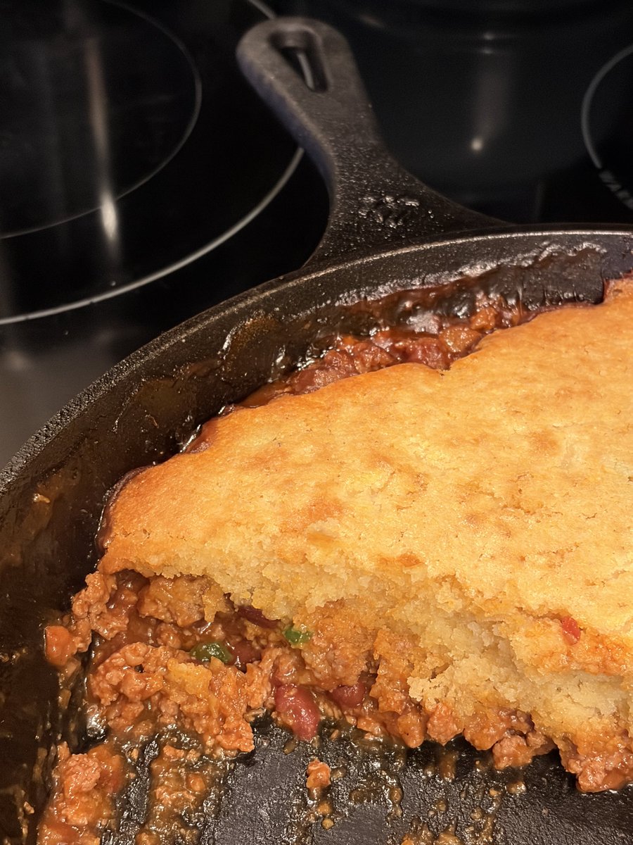 randall_michael's tweet photo. Chili cheddar jalapeño corn bread bake. It was delicious! Thanks @BobsRedMill … you never fail me. https://t.co/v2aKKgupzE