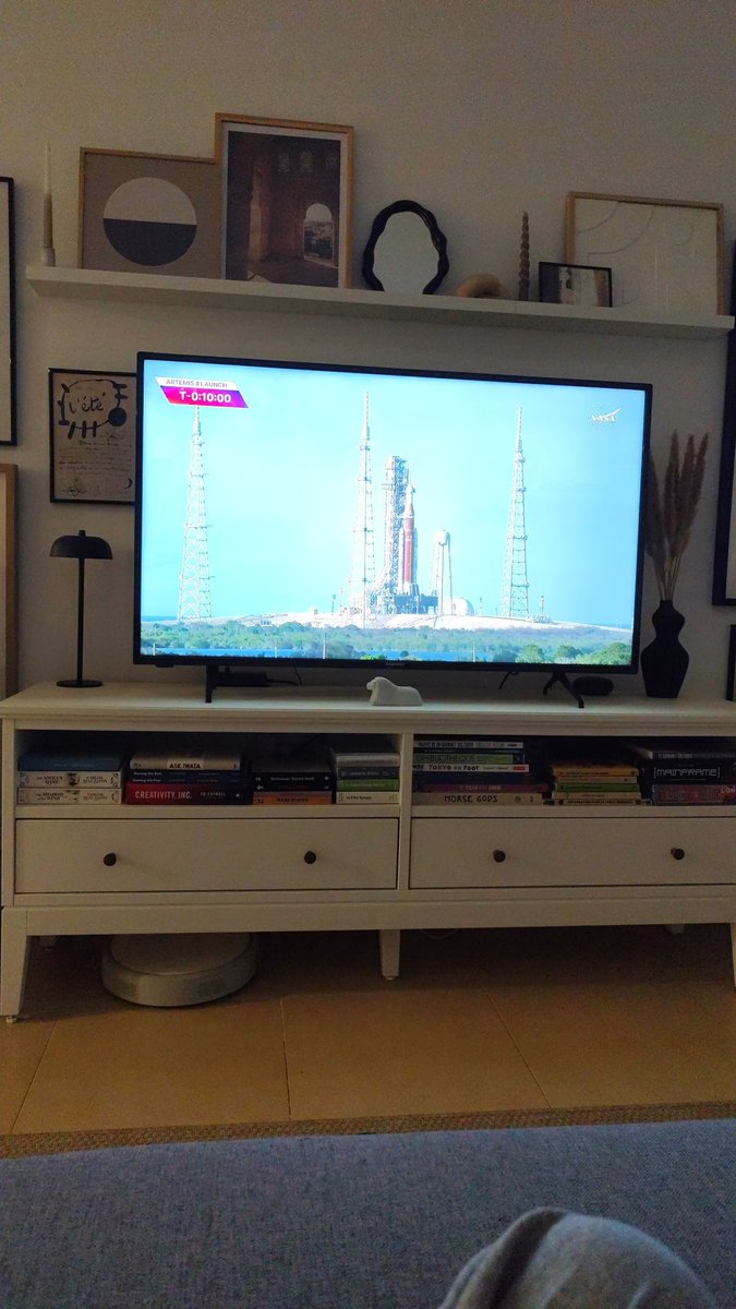 RyanSumo's tweet photo. I wasn't born yet when man last went to the Moon, so watching the Artemis launch is pretty cool. https://t.co/ePf1igxv9c