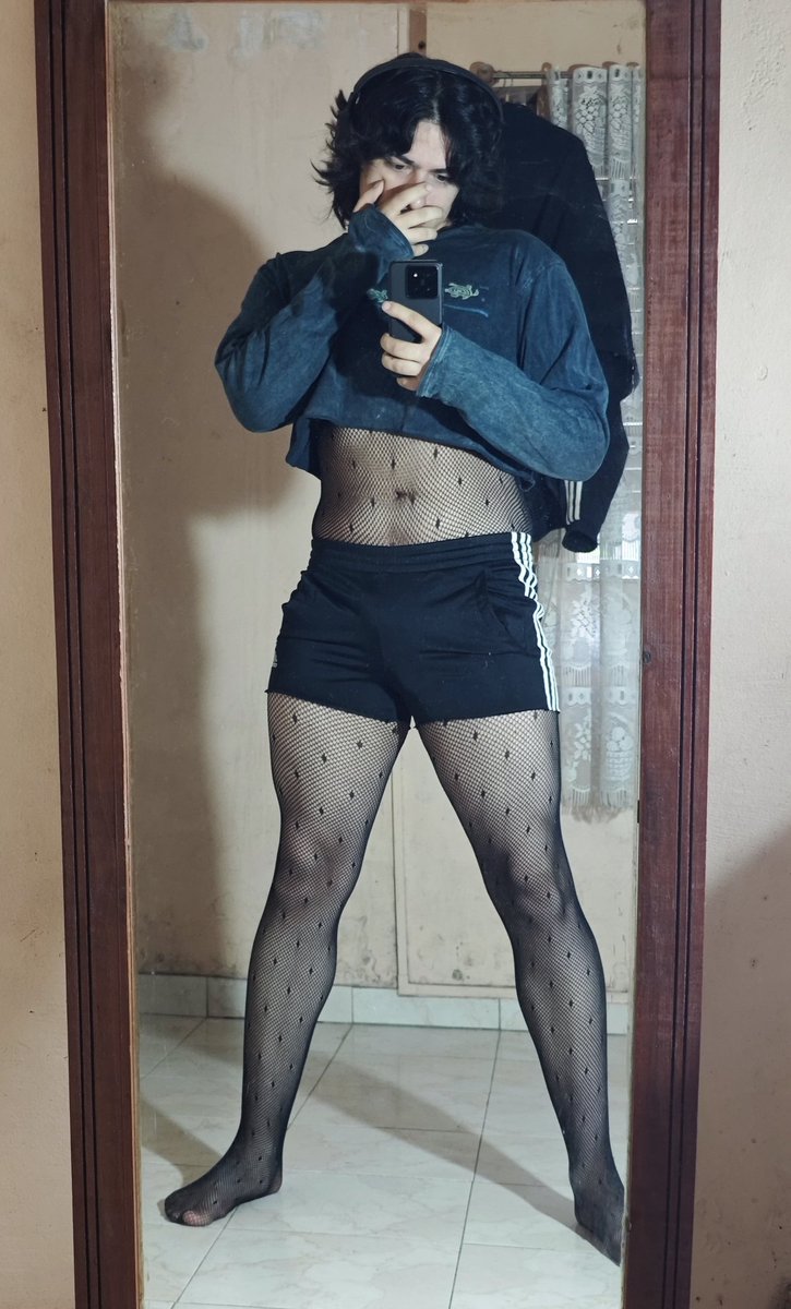 DioneTonto's tweet photo. Ayer tuve mi primera vez con un femboy de acá buenos aires :3
Si veo mucho apoyo subo lo que grabamos #femboy https://t.co/jQSans1E5u