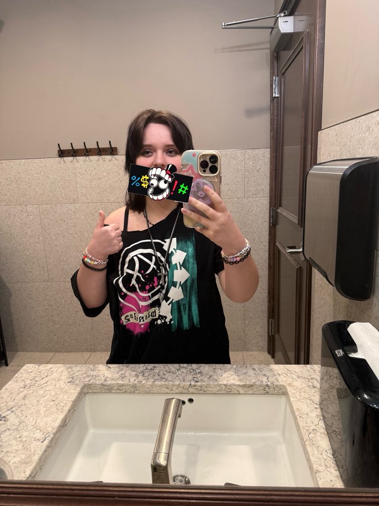 baja blast drinker ⚢ SEEING MIKU 4 . 15 tweet media