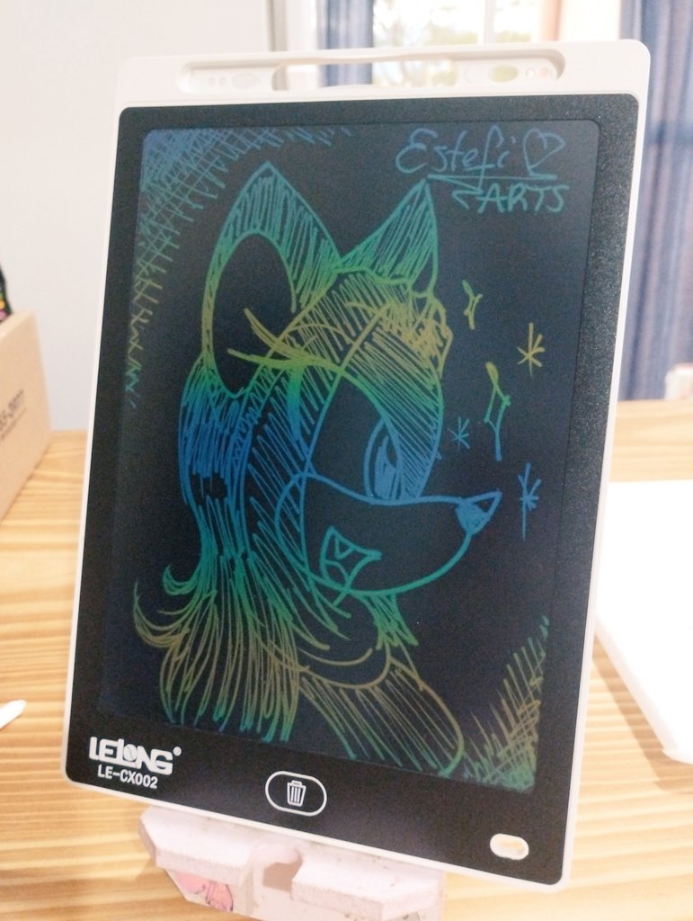 Me compré una tableta ecológica, me ayuda a reducir el estrés y de paso a mejorar el pulso 😁✍🏽 algo tan simple como este artefacto puede ser muy útil 😊✨