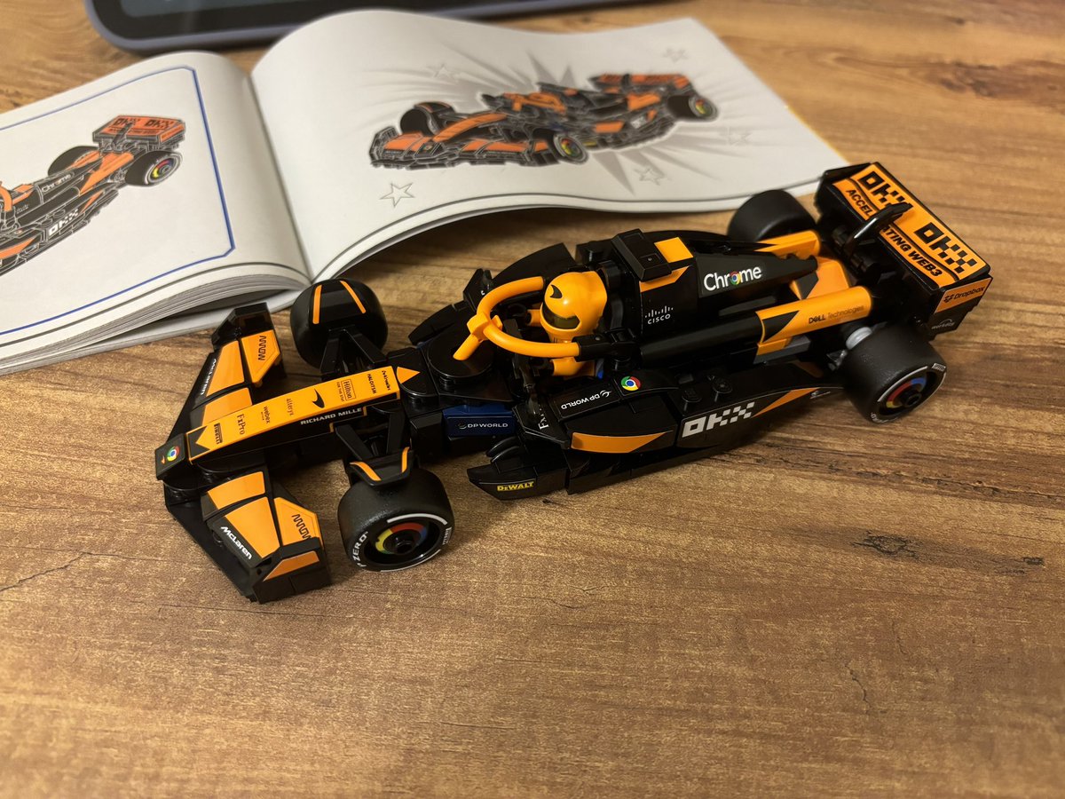 paraless tweet media