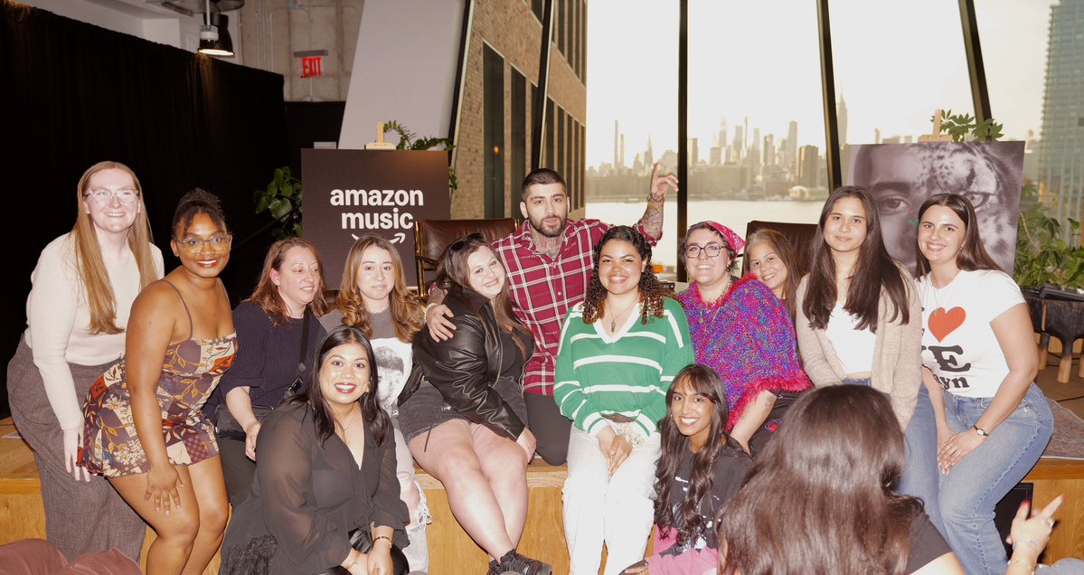 Amanda please :) tweet media