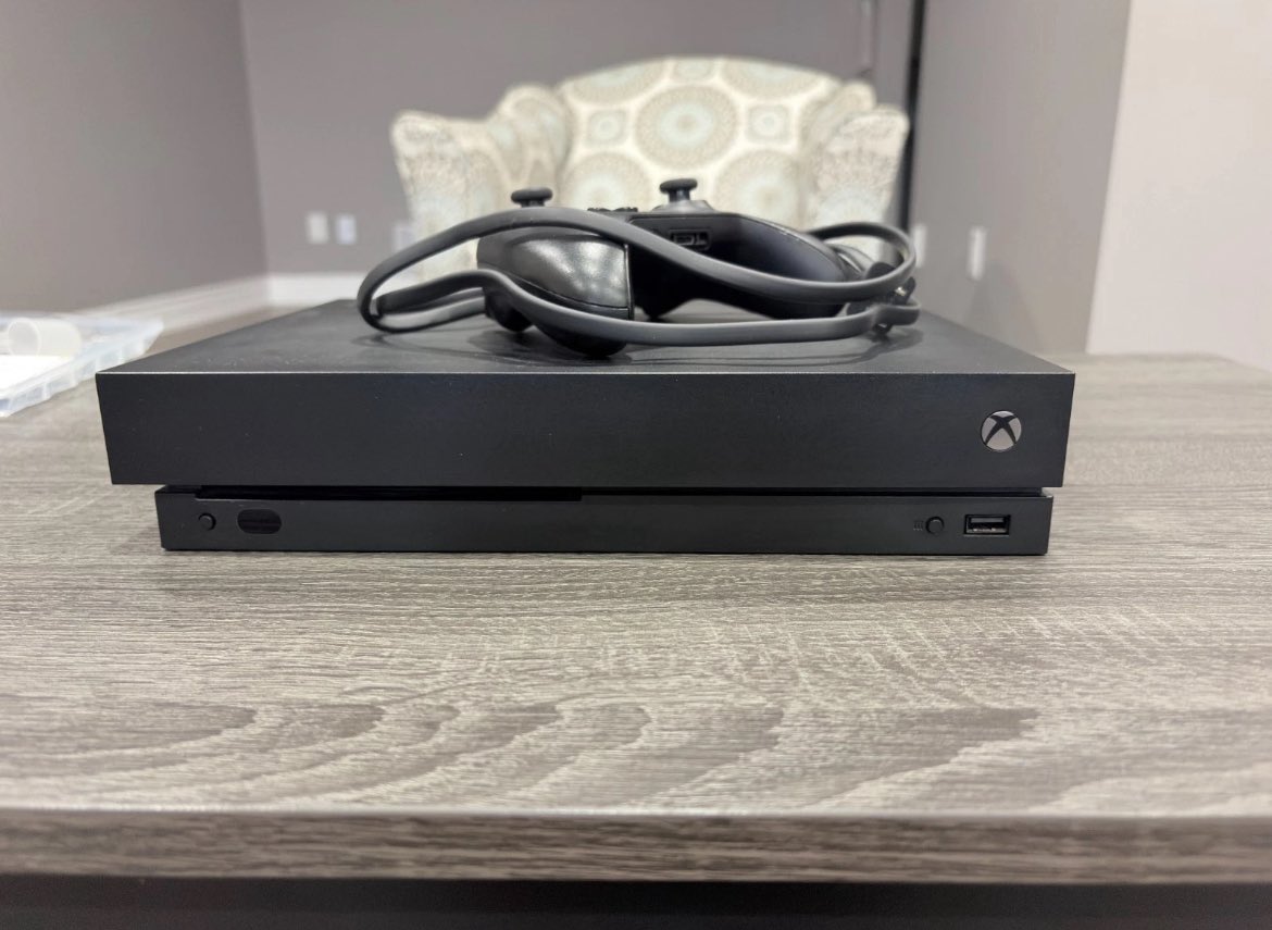 ° ᴱ © tweet media