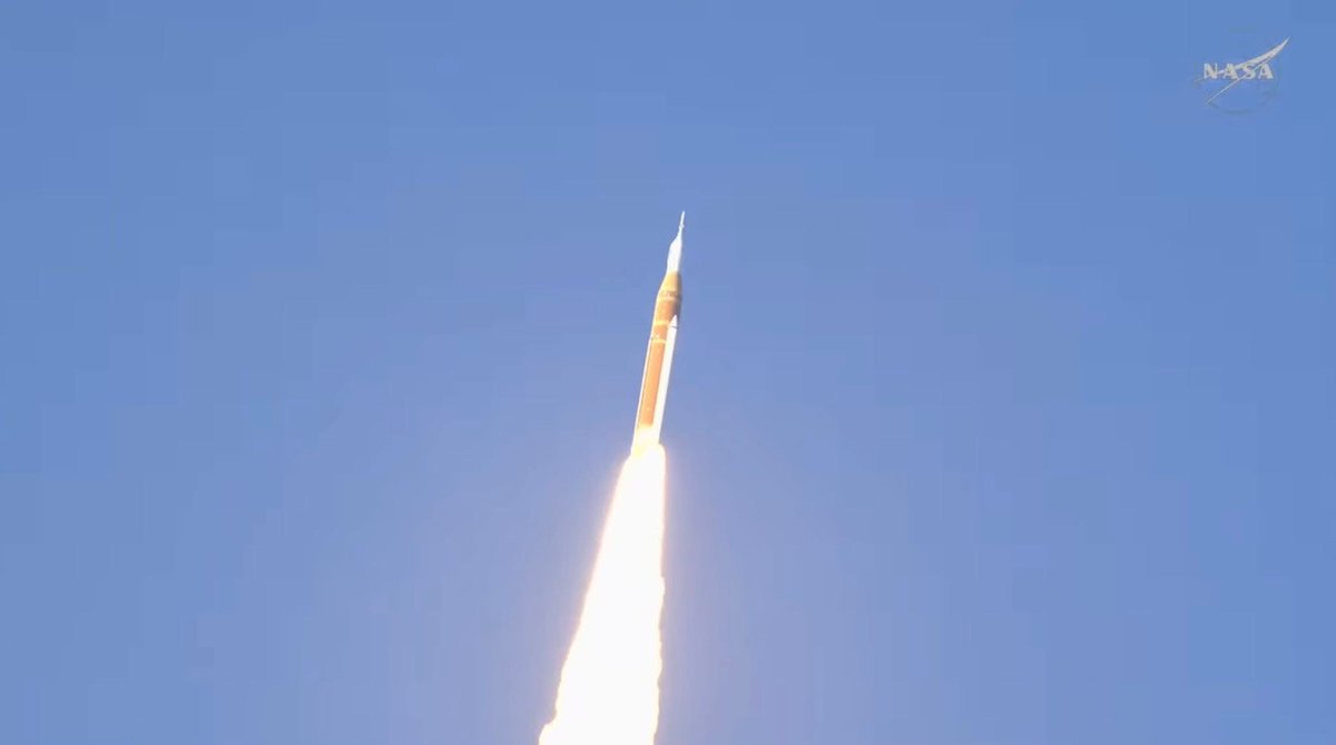 JayTowers's tweet image. Lift off! Artemis II is headed back to the moon! The historic flight is the first step in NASA's new multi-step to land on the moon by 2028 at the earliest.