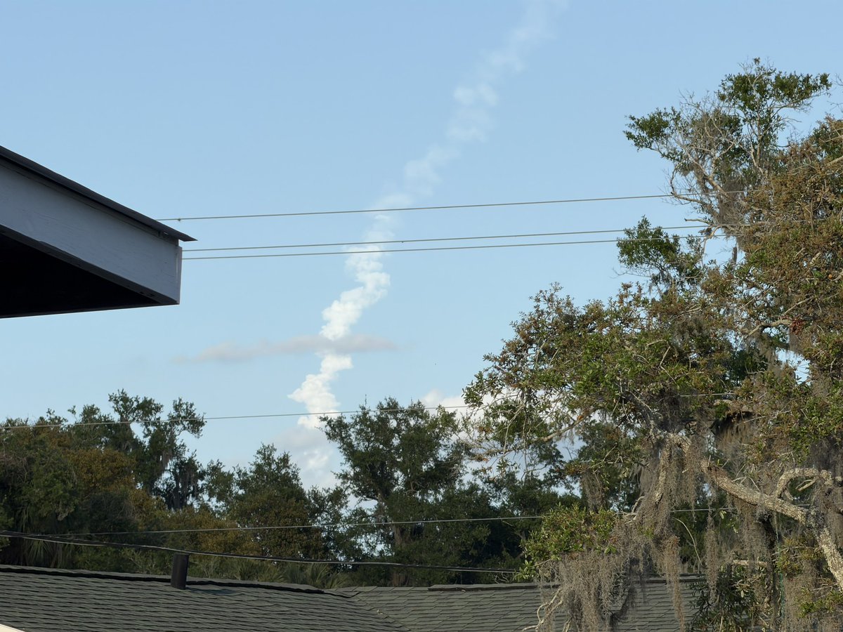 Theme Park Express tweet media