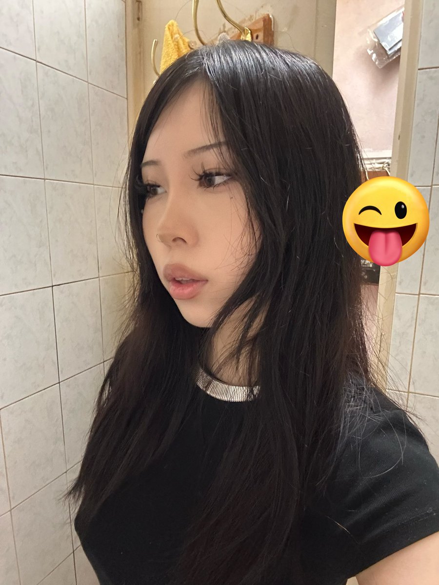 chinoise prouteuse tweet media