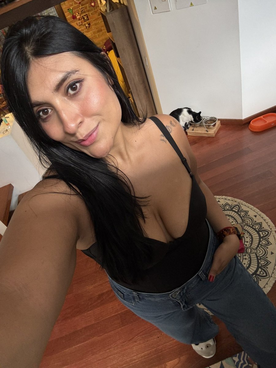 Natalia y punto. tweet media