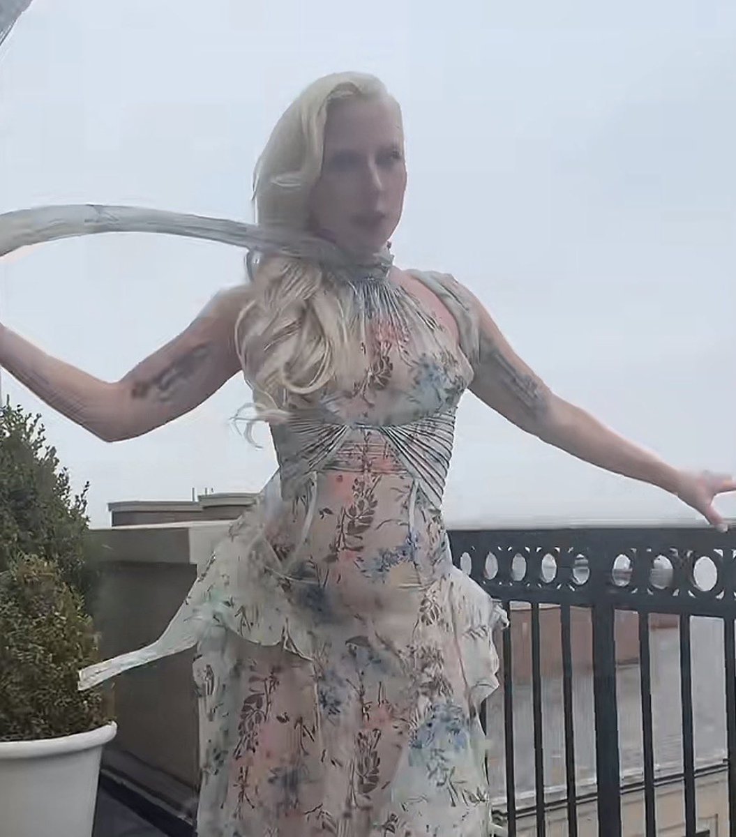 𝓐𝓥 ∀ tweet media