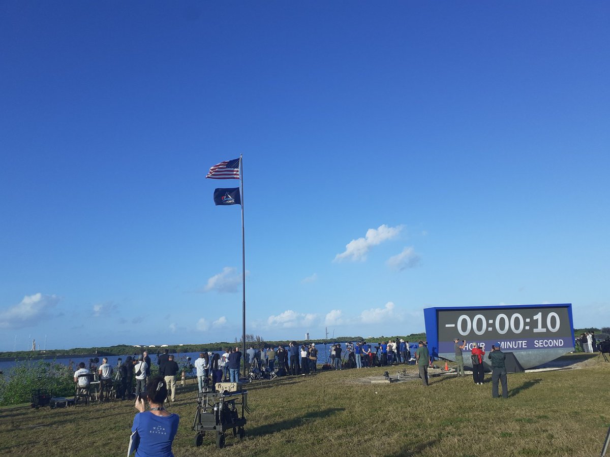 Rob Coppinger tweet media