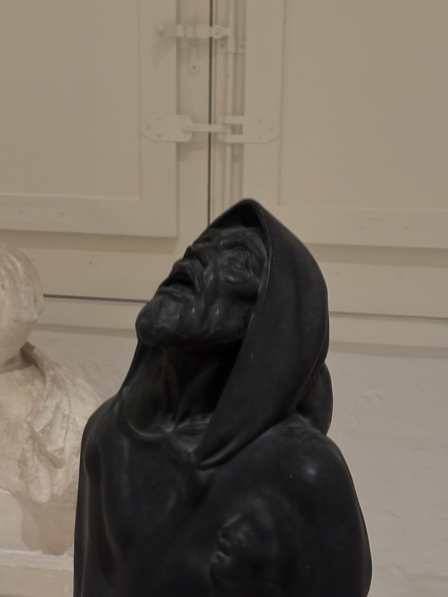 deactivated tweet media