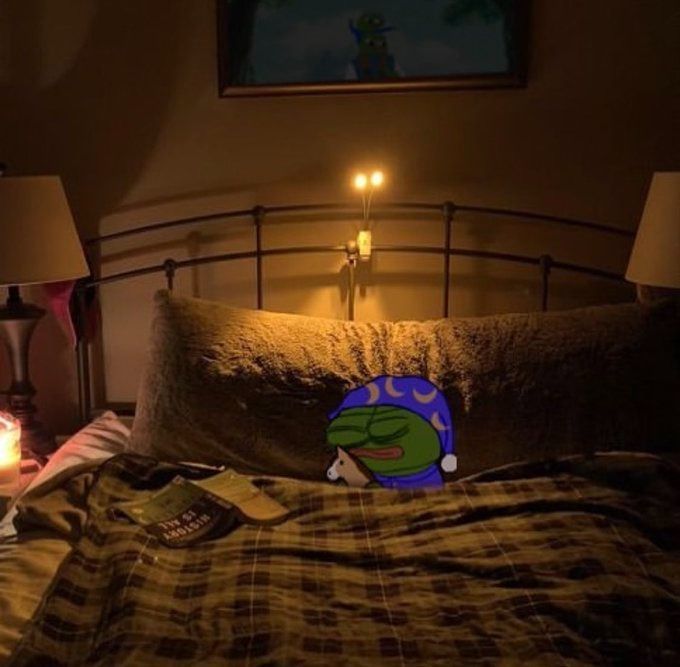 ekenx𓅪 tweet media