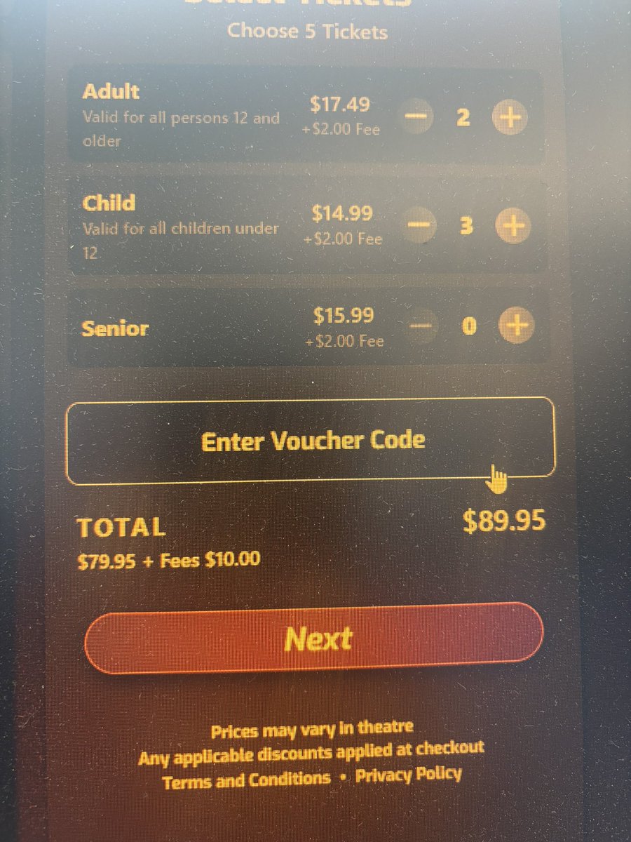 Slumdog_Chillionaire tweet media