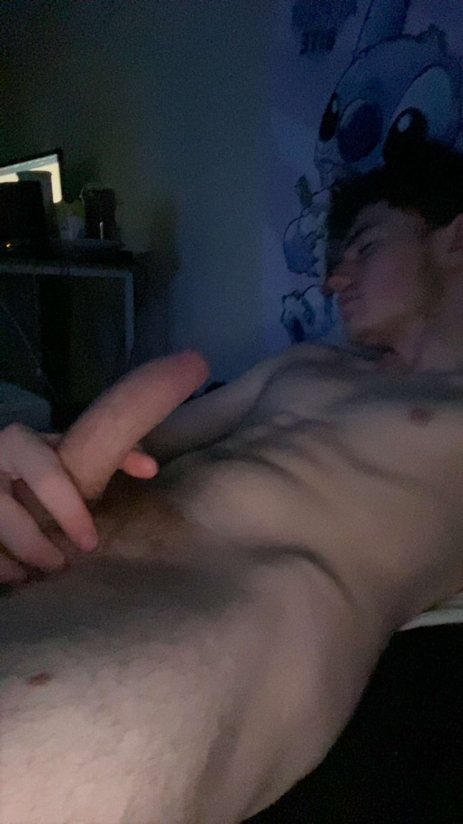 secretsofhunter's tweet photo. let me rail u 🍆💦 https://t.co/ju75zSU1eL