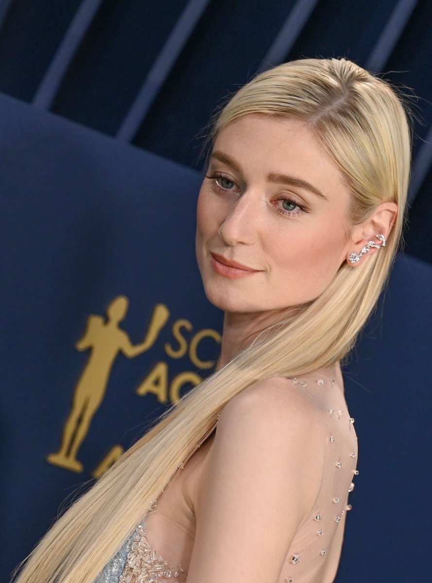 best of elizabeth debicki tweet media