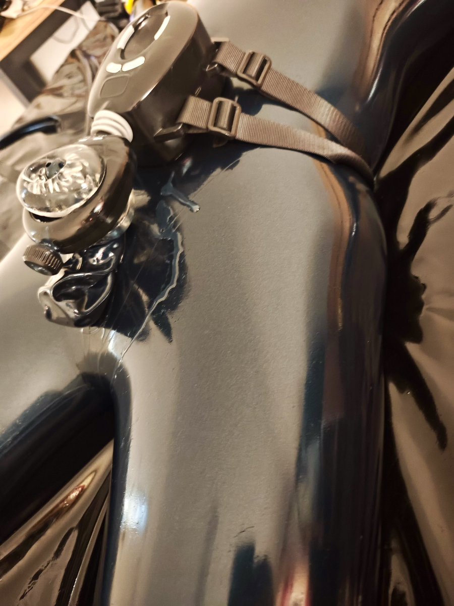 rubber-cy tweet media