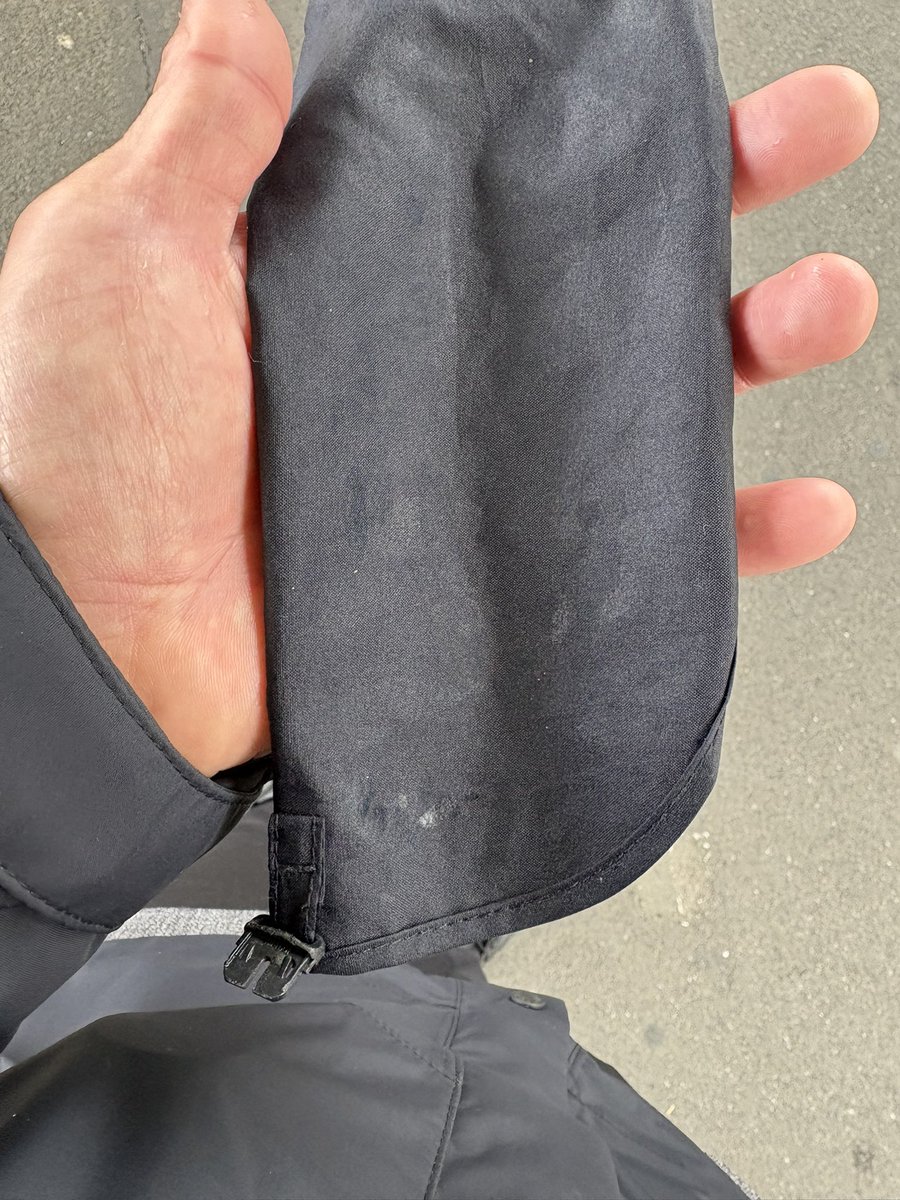 りょう tweet media