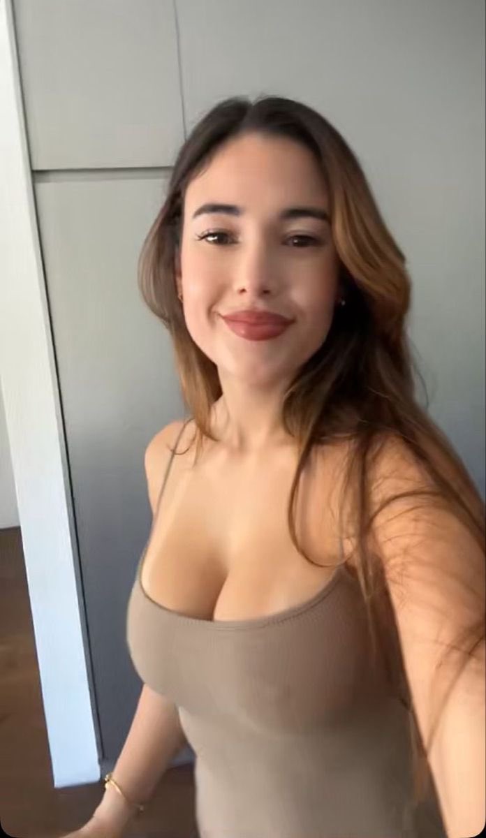 Angie Varona tweet media