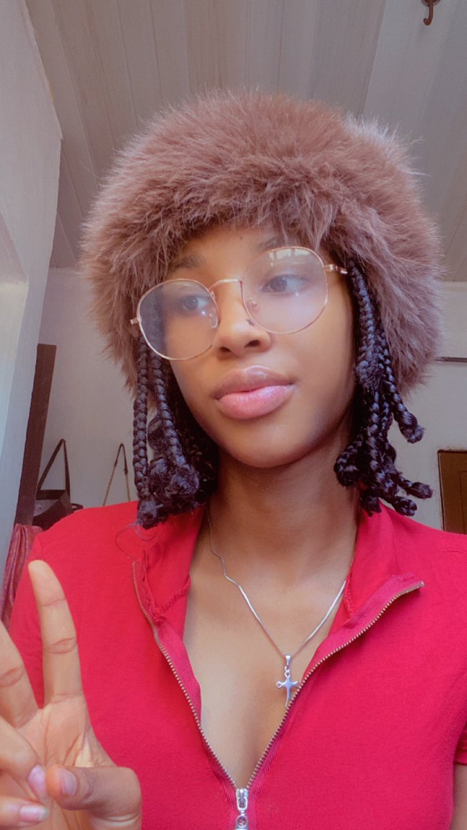 Lilyozzy tweet media