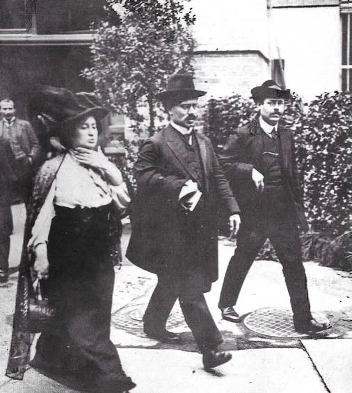 Antifa_Ultras tweet media