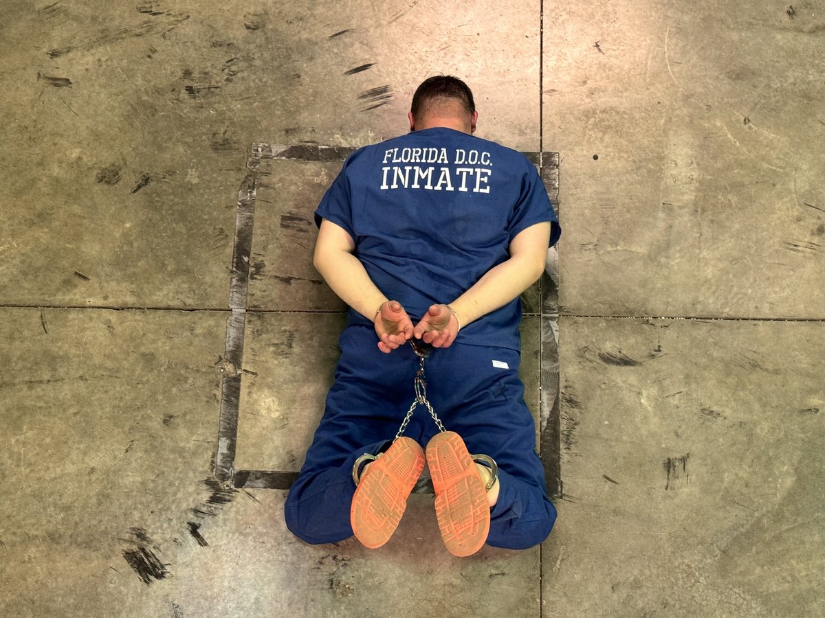 cuffsman19 tweet media