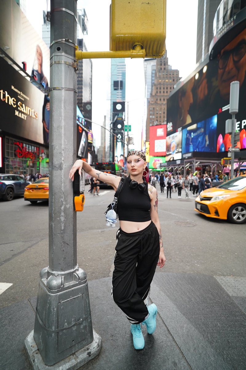 🪆Velma Velour🪆 tweet media