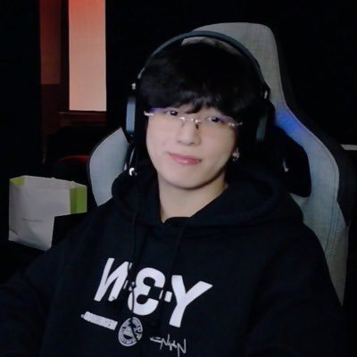 maiza 🐈‍⬛ tweet media