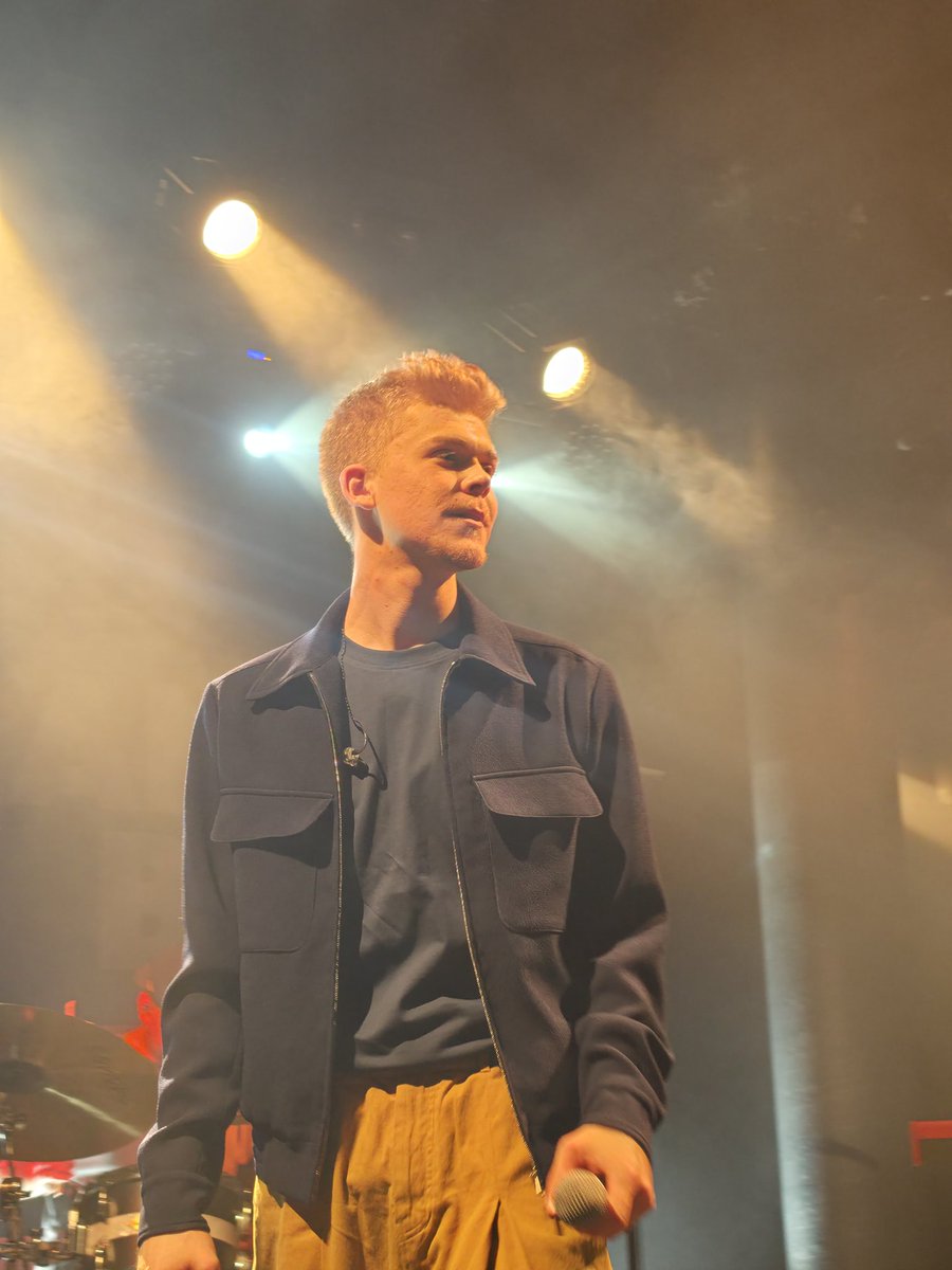 Le V-Masqué 🦸‍♂️ | #PRAYFORUKRAINE 🇺🇦🇫🇷 🇪🇺 tweet media