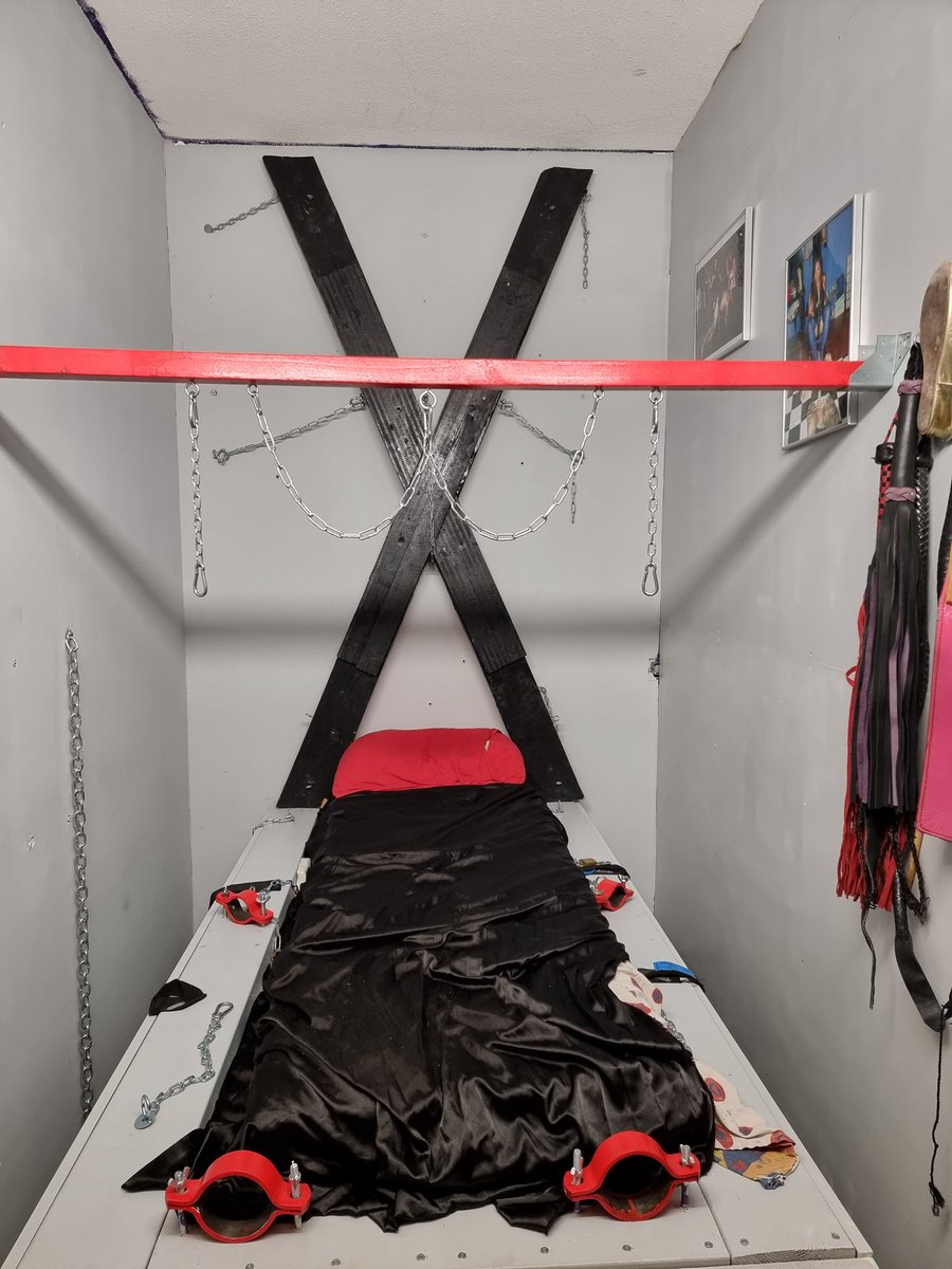 Kassie_owned_slave_MistressSaintLawrence tweet media