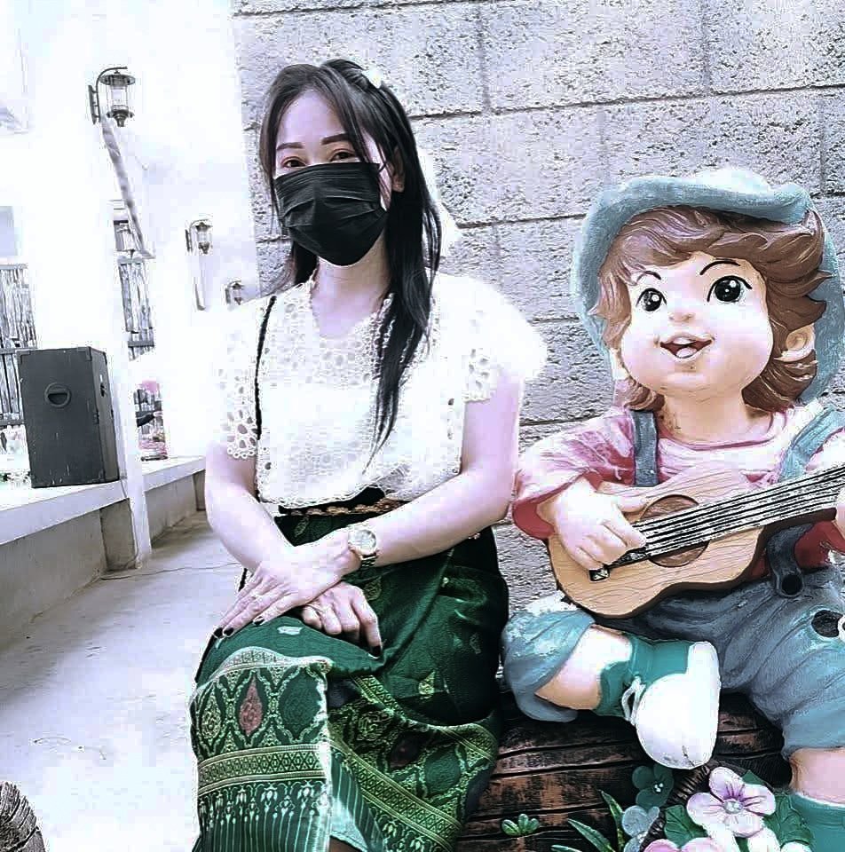BookBoo64235604's tweet photo. ເຈນ ສາວລາວມັກສີ້ https://t.co/bKXfcxcgpL