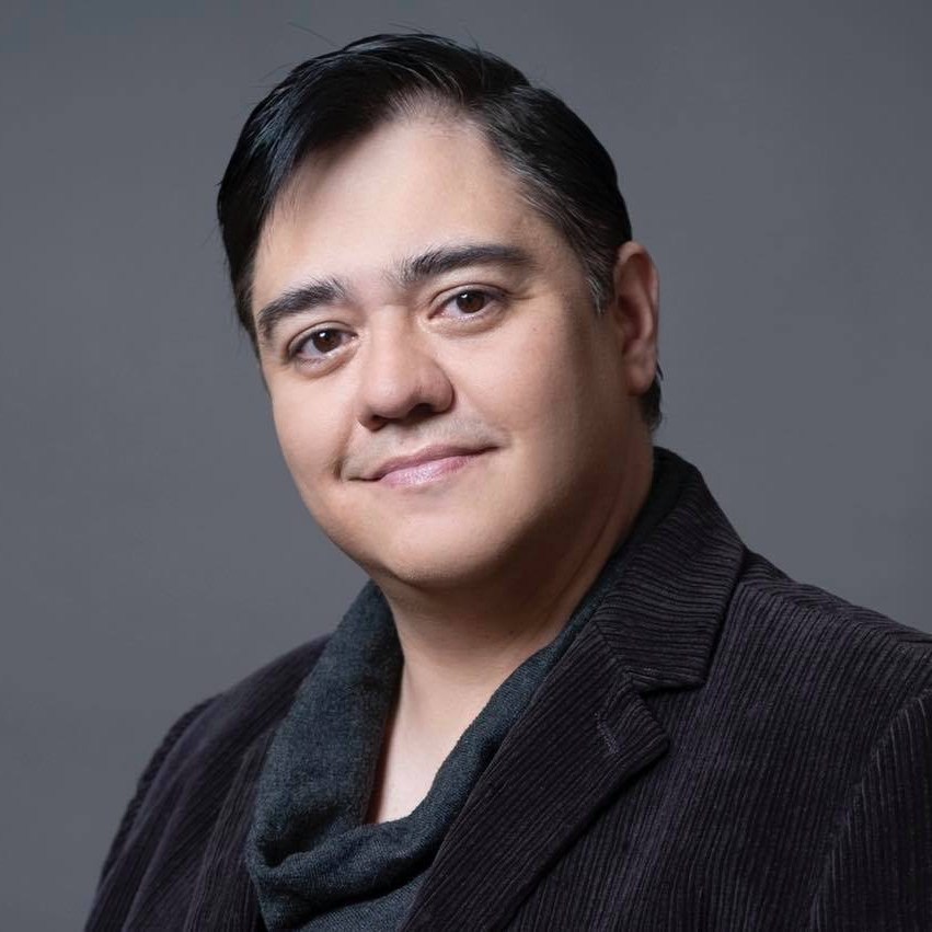 «Me llamaron para doblar un anime llamado K-ON!, un anime escolar que terminó hace 20 años y no tuvo doblaje. Disfruto dirigir animes que no están "manoseados" por otro director, como cuando dirigí Naruto que lo disfruté muchísimo... Creo que este sería igual»

-Lalo Garza.