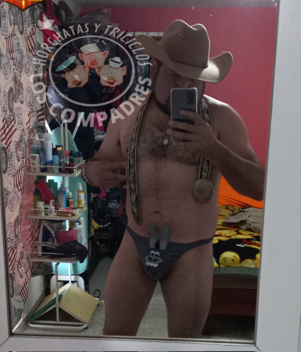 🐷 Los compadres 🐷 tweet media