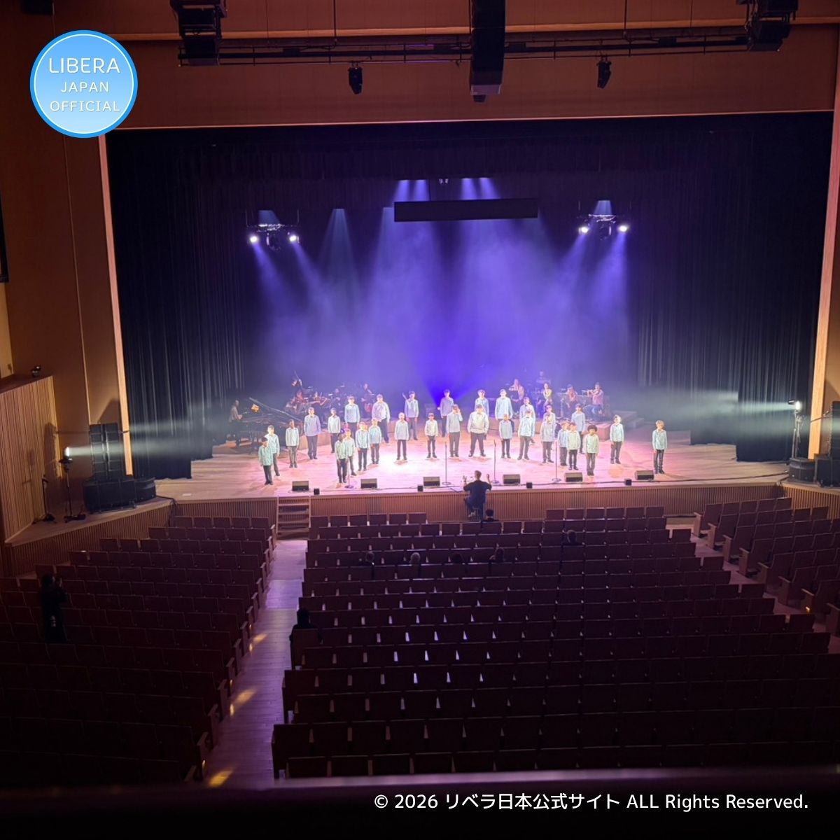 liberarecords's tweet image. 💖3/31 リベラ来日レポート💖

今回のツアーでは、元メンバーのコウジとダニエルが、スタッフと支えてくれています。
終演後は、オフィシャル冠スポンサーの
三井住友ファイナンス＆リース（SMFL）様より、
素敵なお祝いのケーキをいただきました！

#LIBERA #リベラ #リベラ来日