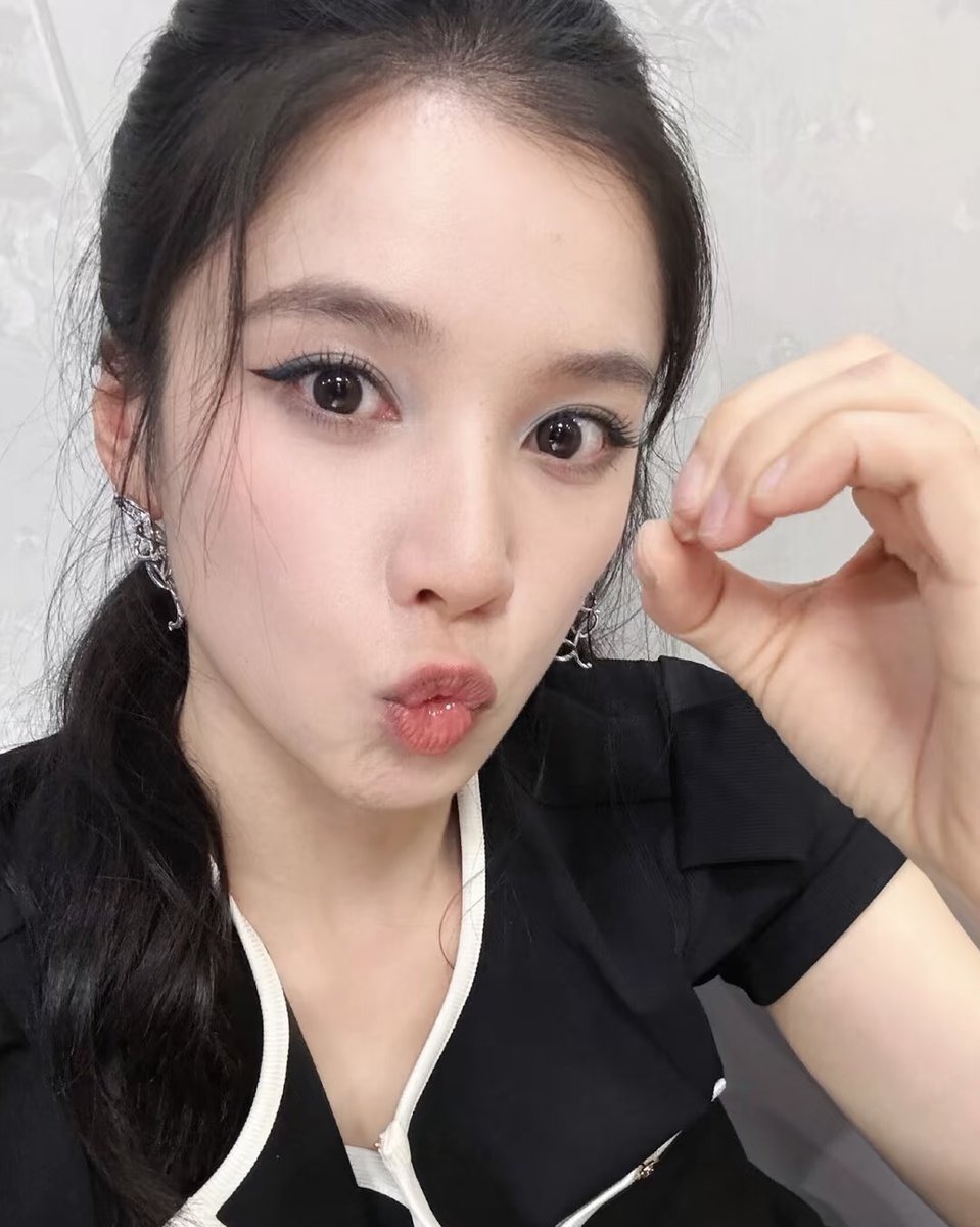 艳墨 Eros tweet media