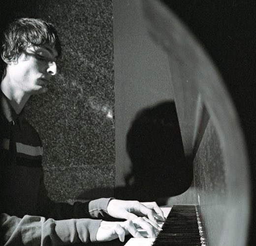 sarah ☻ tweet media