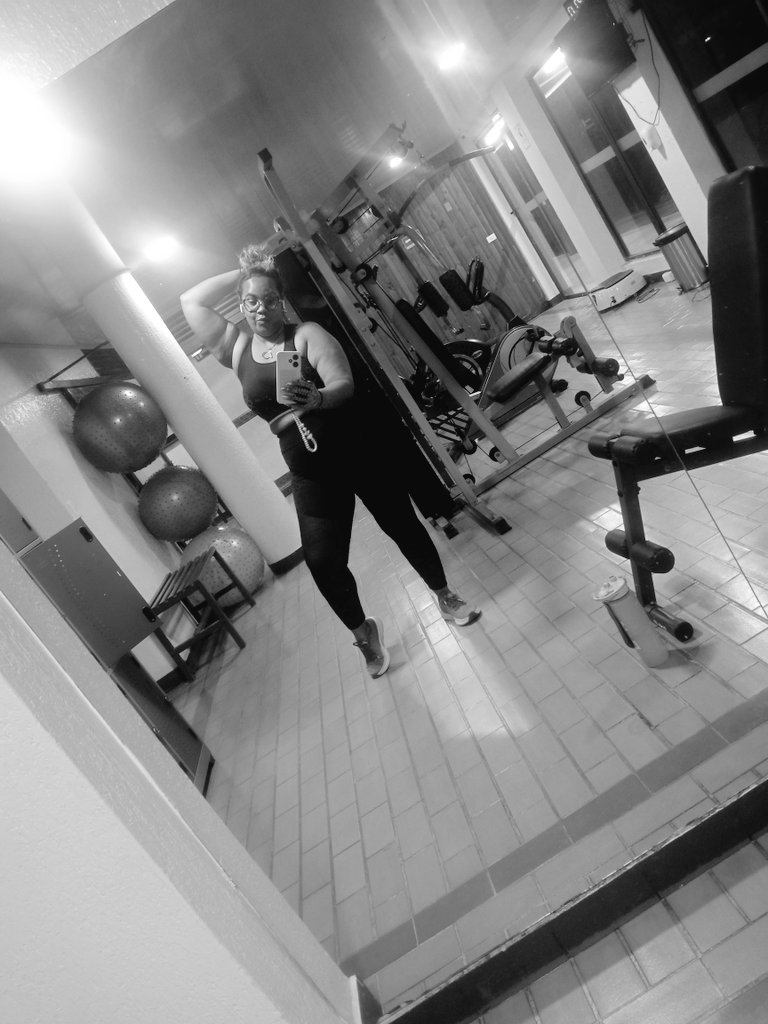 R̸a̸y̸u̸e̸l̸a̸C̸a̸p̸.36🪐💜 tweet media