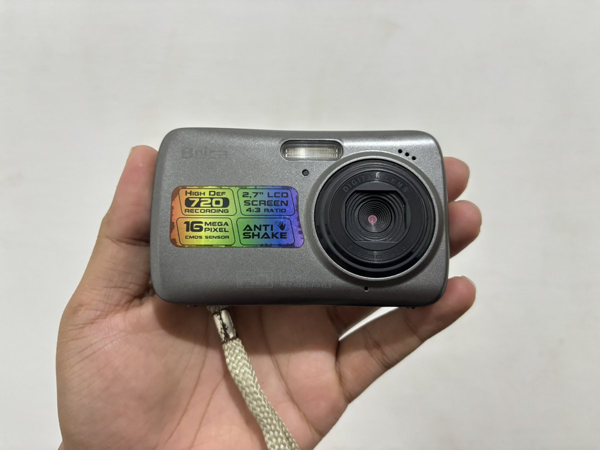 yungrolls tweet media