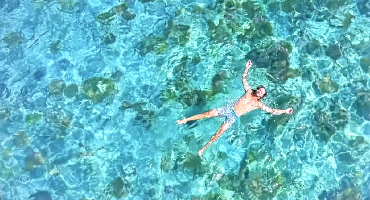 AdamJCurtis's tweet image. That feeling when you get to skip the Applebees commercial at the challenge. #Survivor50