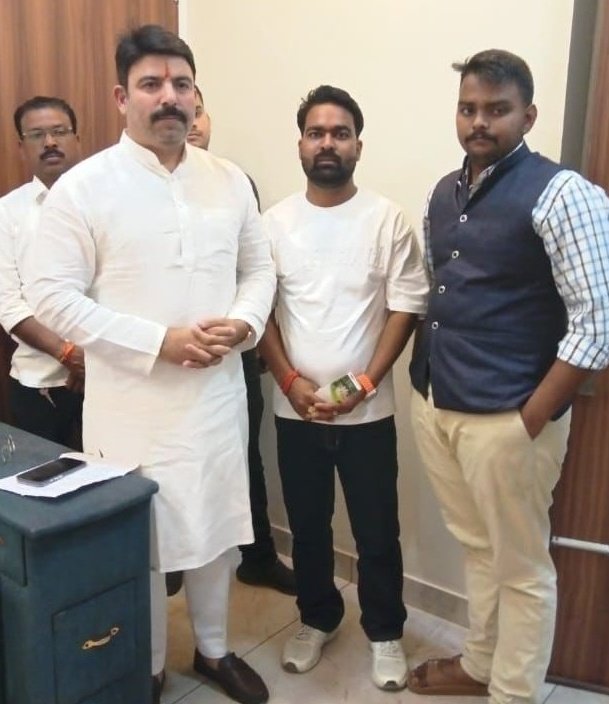 Surya Samajwadi tweet media