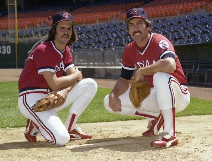 Vintage Jerseys & Hats tweet media